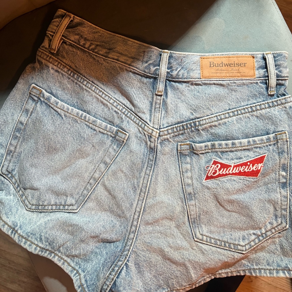 Denim Budweiser PACSUN shorts size 26”📌
